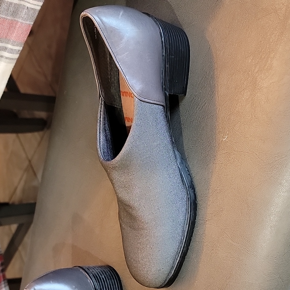 Shoes - Picture 2 of 4